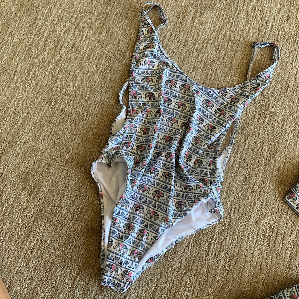 Demi’s swimwear one piece